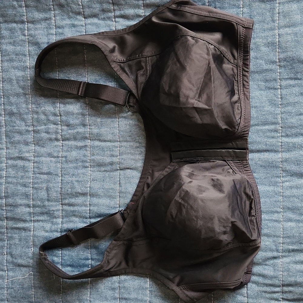 Understance Spacer Air Adina front-close black wireless unpadded bra, size 42DD